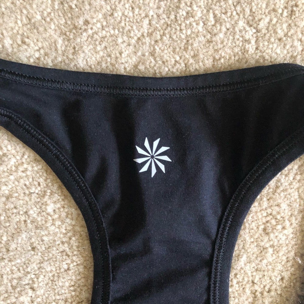 Athleta Chi Racerback Tank Top size Small - Picture 4 of 5